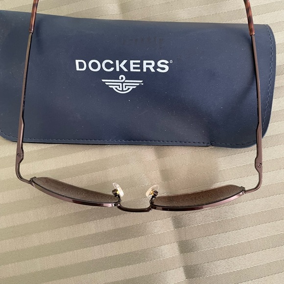 Dockers Women’s  Sunglasses in Dark Brown & Vexx Optics Sunglasses - Picture 3 of 10